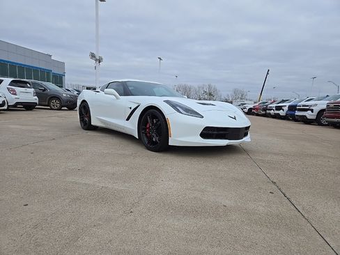 Used 2019 Chevrolet Corvette Stingray Coupe w/ Carbon Flash Badge Package image 10