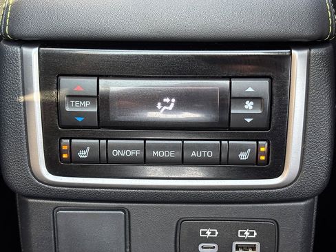 Used 2024 Subaru Ascent Onyx Edition Limited AWD/4WD image 36