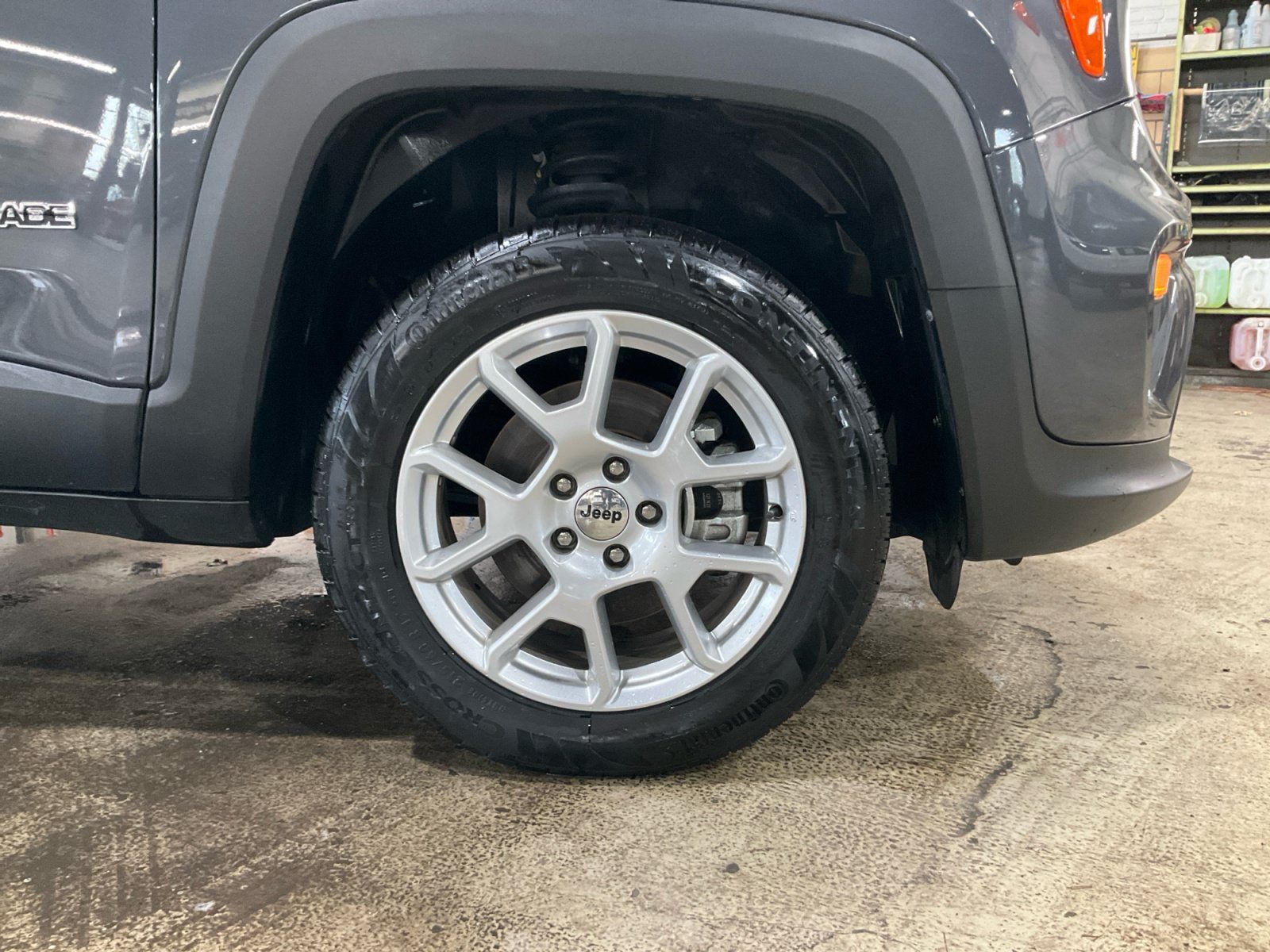 Used 2023 Jeep Renegade Latitude AWD/4WD image 18