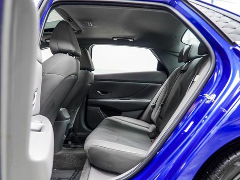 Used 2024 Hyundai Elantra SEL w/ Convenience Package image 34