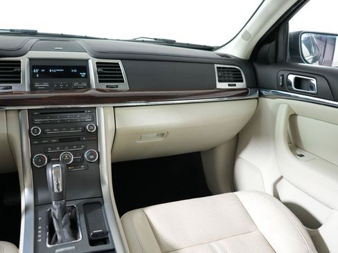 Used 2011 Lincoln MKS FWD image 11