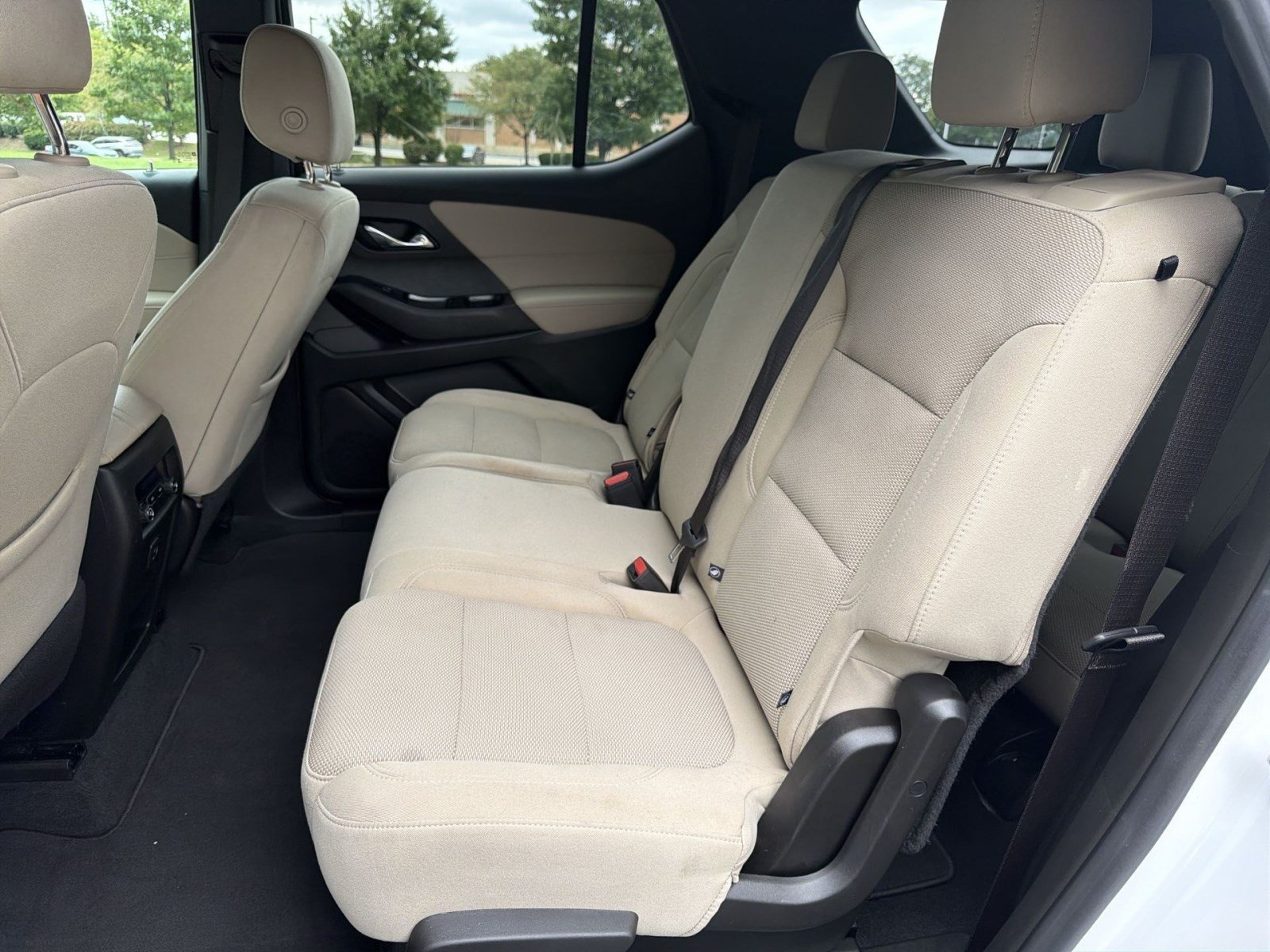 Used 2023 Chevrolet Traverse LS FWD image 23