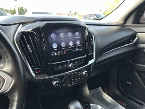Used 2021 Chevrolet Traverse LT w/ LT Premium Package AWD/4WD image 40