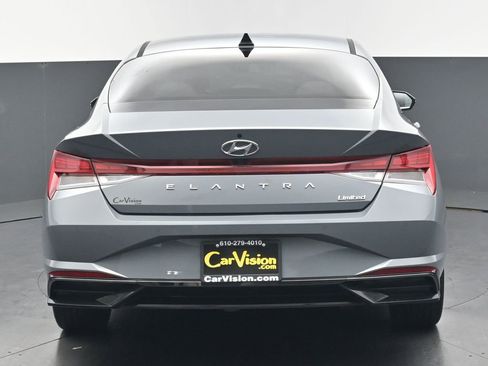 Used 2023 Hyundai Elantra Limited FWD image 4