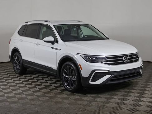 Used 2023 Volkswagen Tiguan SE FWD image 54