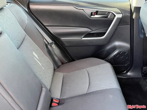 Certified 2021 Toyota RAV4 XLE w/ Carpet Mat Package (TMS) AWD/4WD image 15