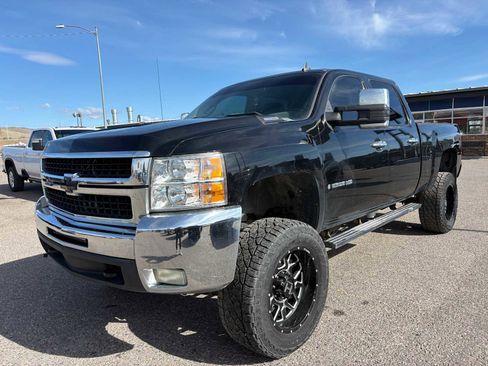 Used 2008 Chevrolet Silverado 2500 LT w/ 2LT Convenience Package AWD/4WD image 8