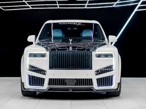 Used 2025 Rolls-Royce Cullinan image 3