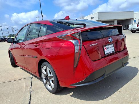 Used 2017 Toyota Prius Four FWD image 31