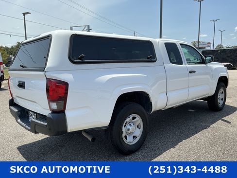 Used 2020 Toyota Tacoma SR RWD image 5