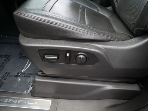 Used 2020 Chevrolet Silverado 1500 RST w/ All-Star Edition AWD/4WD image 22