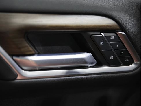 Used 2025 Chevrolet Silverado 2500 High Country w/ Technology Package image 31