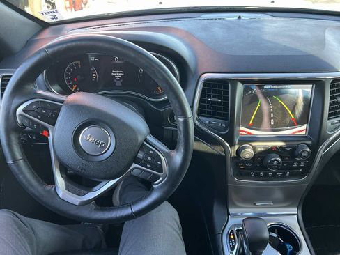 Used 2018 Jeep Grand Cherokee Limited w/ Trailer Tow Group IV AWD/4WD image 11
