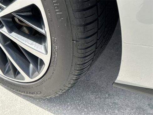Used 2020 Hyundai Sonata Limited image 15