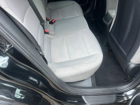 Used 2018 Hyundai Elantra SE FWD image 15