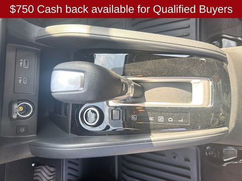 New 2025 Nissan Versa SR w/ Trunk Package image 26