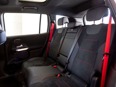 New 2025 Mercedes-Benz GLB 35 AMG 4MATIC image 24