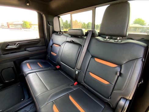 Used 2025 GMC Sierra 2500 AT4 w/ AT4 Premium Plus Package image 21