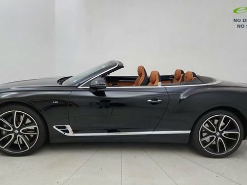 Used 2022 Bentley Continental GT AWD/4WD image 3
