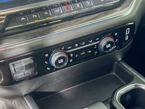 Used 2023 Chevrolet Silverado 1500 LTZ image 27