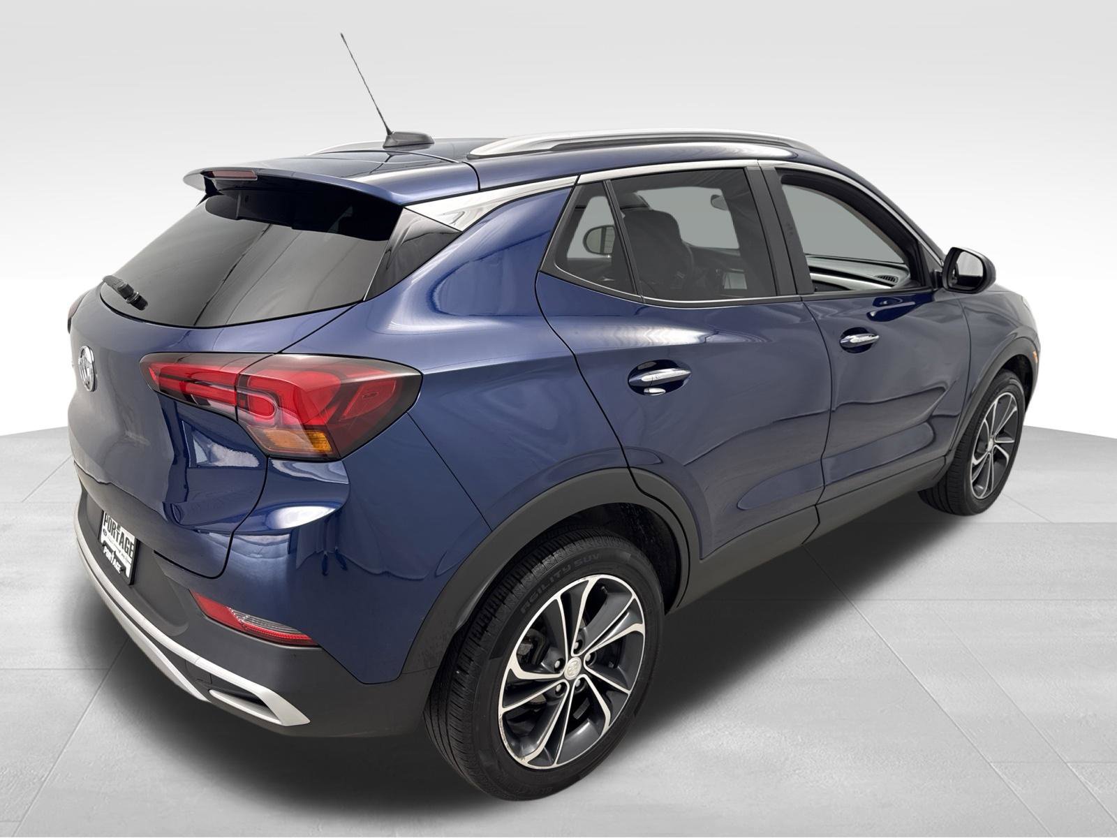 Used 2023 Buick Encore GX Select FWD image 2