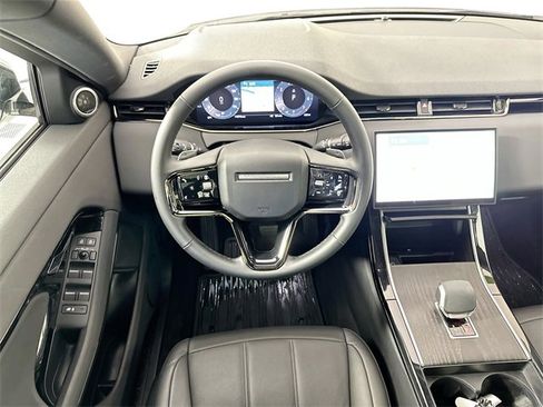 Used 2025 Land Rover Range Rover Evoque S image 11