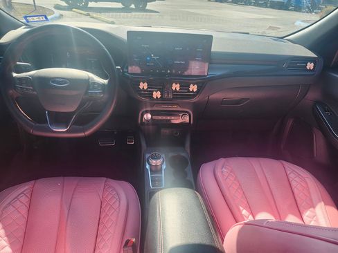 Used 2023 Ford Escape ST-Line w/ Tech Pack #1 image 5