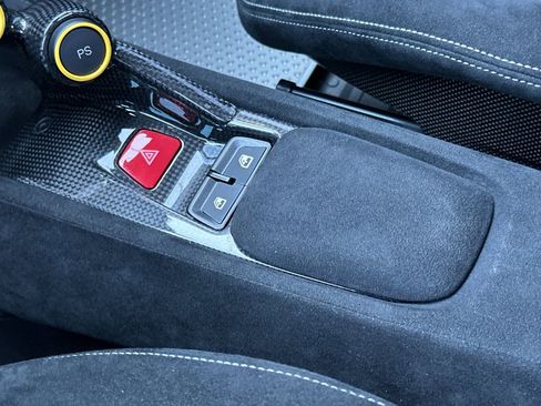 Used 2020 Ferrari 488 Pista Coupe RWD image 24