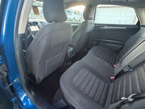 Used 2017 Ford Fusion SE w/ Fusion SE Technology Package FWD image 21