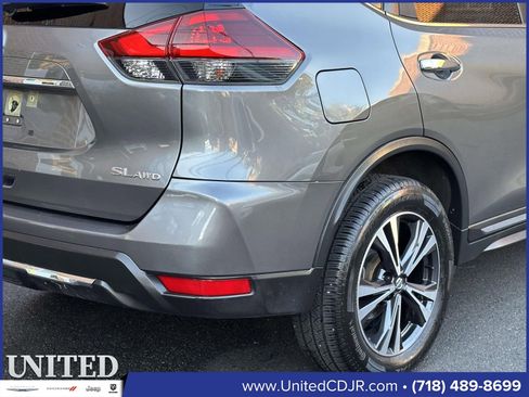Used 2018 Nissan Rogue SL image 13