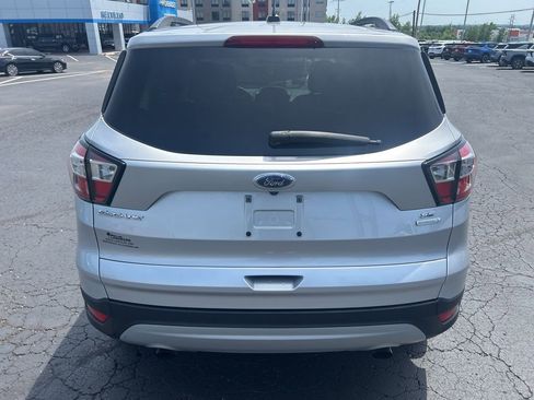 Used 2018 Ford Escape SE FWD image 6