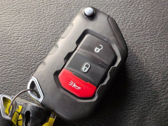 Used 2025 Jeep Wrangler Sport AWD/4WD image 24