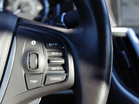 Used 2020 Acura TLX image 19