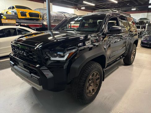 Used 2026 Toyota 4Runner Trailhunter AWD/4WD image 10