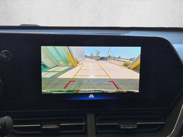 Used 2025 Chevrolet Trax LT FWD image 18