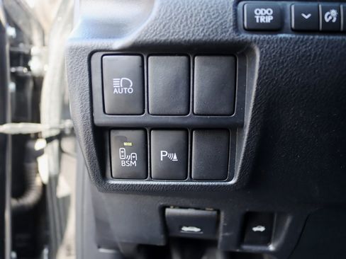 Used 2020 Lexus IS 300 AWD w/ Premium Package image 17