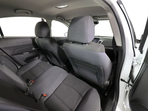Used 2015 Chevrolet Cruze LT w/ Technology Package FWD image 19