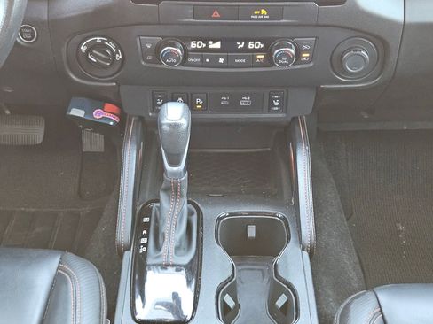 Used 2023 Nissan Frontier PRO-4X w/ Pro-4X Premium Package image 17