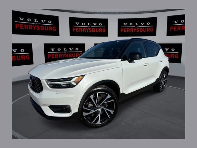 Used 2020 Volvo XC40 T5 R-Design w/ Protection Package AWD/4WD image 1