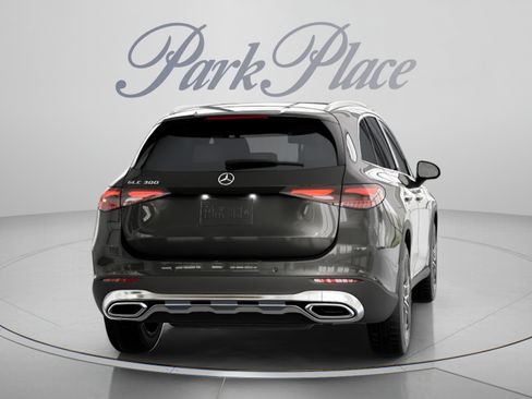 Used 2026 Mercedes-Benz GLC 300 image 18