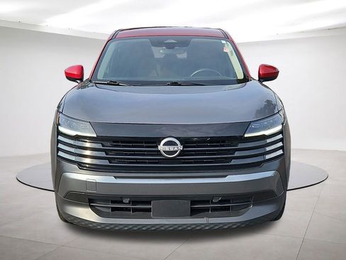 Used 2025 Nissan Kicks SV image 2