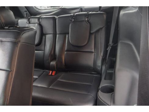 Used 2020 Ford Explorer XLT w/ Equipment Group 202A image 18