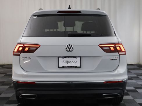 Used 2018 Volkswagen Tiguan SE w/ Panoramic Sunroof Package image 15