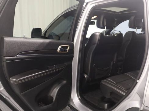 Used 2014 Jeep Grand Cherokee Limited image 12