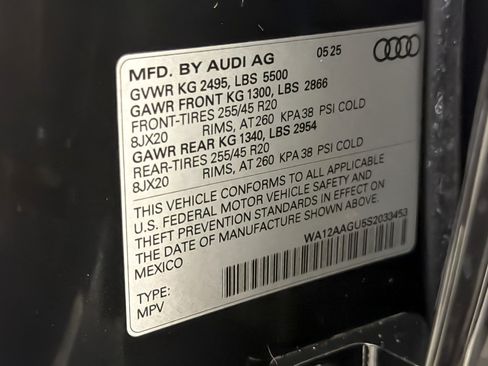 Used 2025 Audi Q5 Premium Plus w/ Premium Plus AWD/4WD image 28