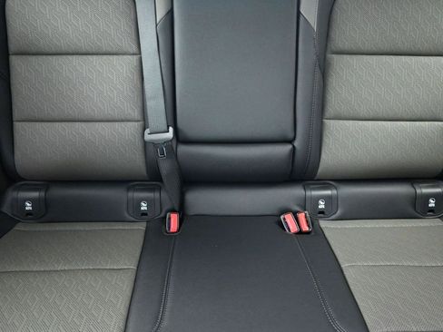 New 2026 Chevrolet Equinox LT w/ Convenience Package II AWD/4WD image 46