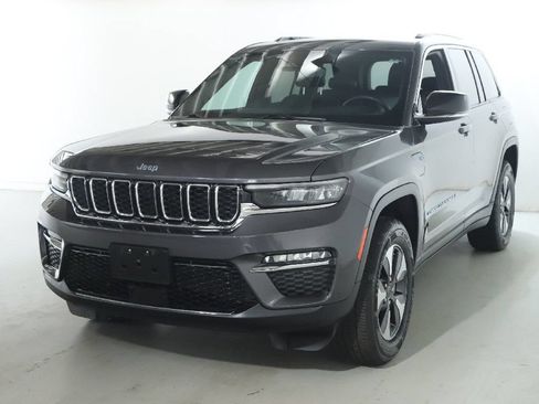 Used 2024 Jeep Grand Cherokee Limited 4xe AWD/4WD image 4