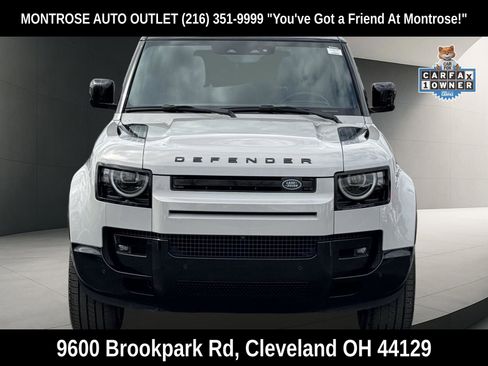 Used 2026 Land Rover Defender 130 X-Dynamic SE AWD/4WD image 9