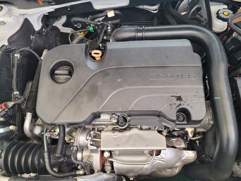 Used 2021 Chevrolet Malibu LS FWD image 30