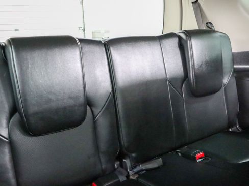 Used 2022 Nissan Armada SL w/ Captain's Chairs Package image 31